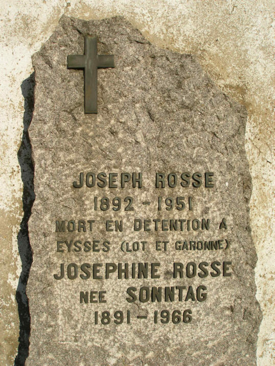 Stein auf Joseph Rossés Grab, Friedhof im Ladhof, Colmar